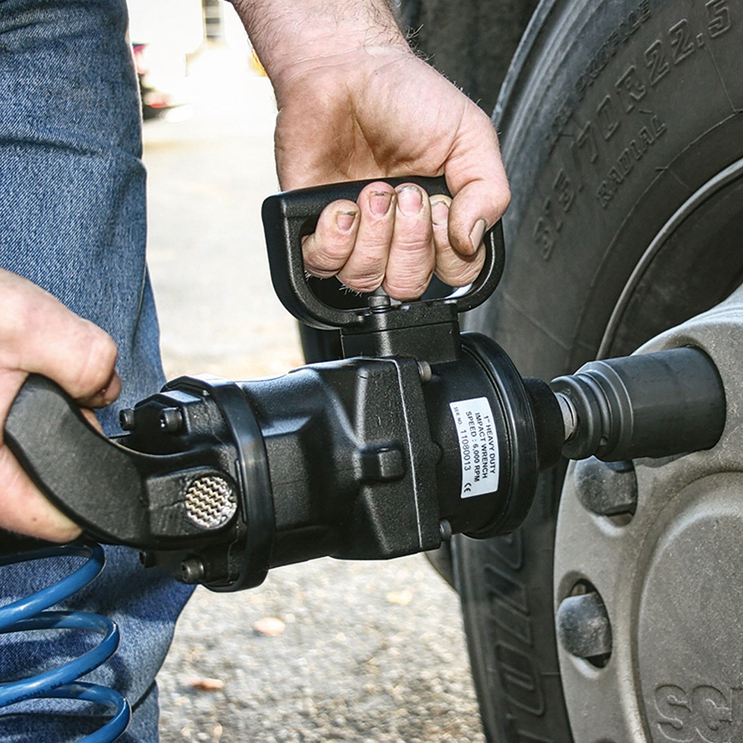 Heavy duty impact wrench 70000004